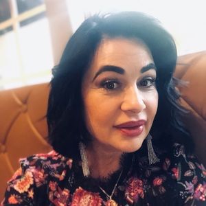 Meet your Posher, Stacy